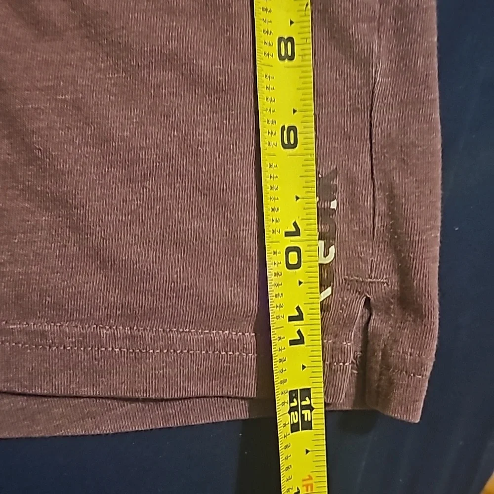 FREE W any purchase over $5 Reebok sz tag missing purple shorts see measurement - Picture 6 of 6
